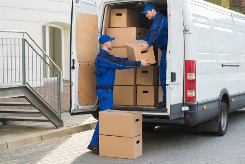 Customer cooperation and site safety during a professional van move